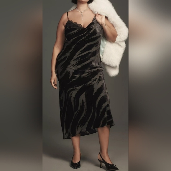 By Anthropologie Cowl-Neck Velvet & Lace Midi Slip Dress, Black Motif, LARGE - Picture 7 of 14